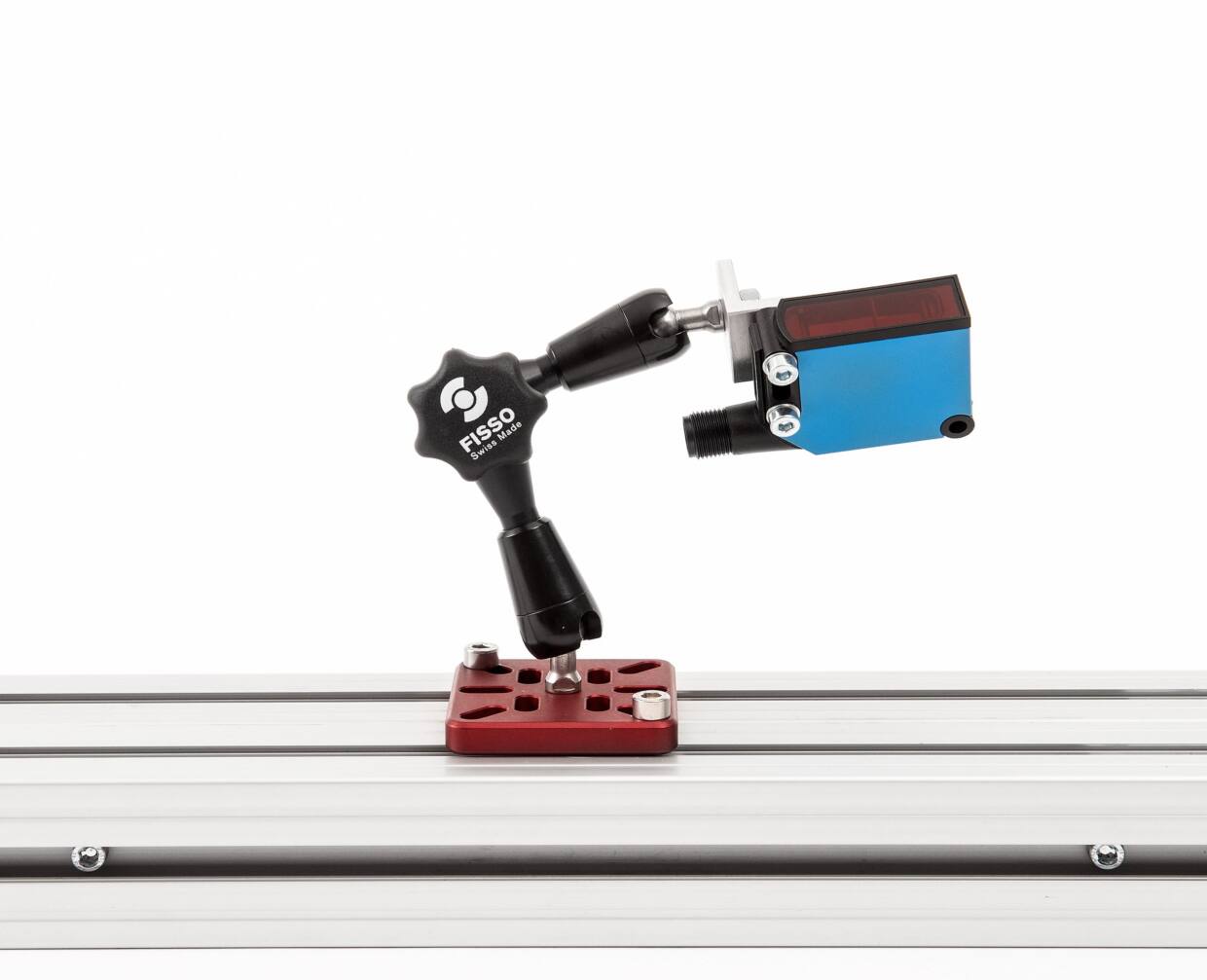 FISSO mounting plate and sensor holder in industrial setup