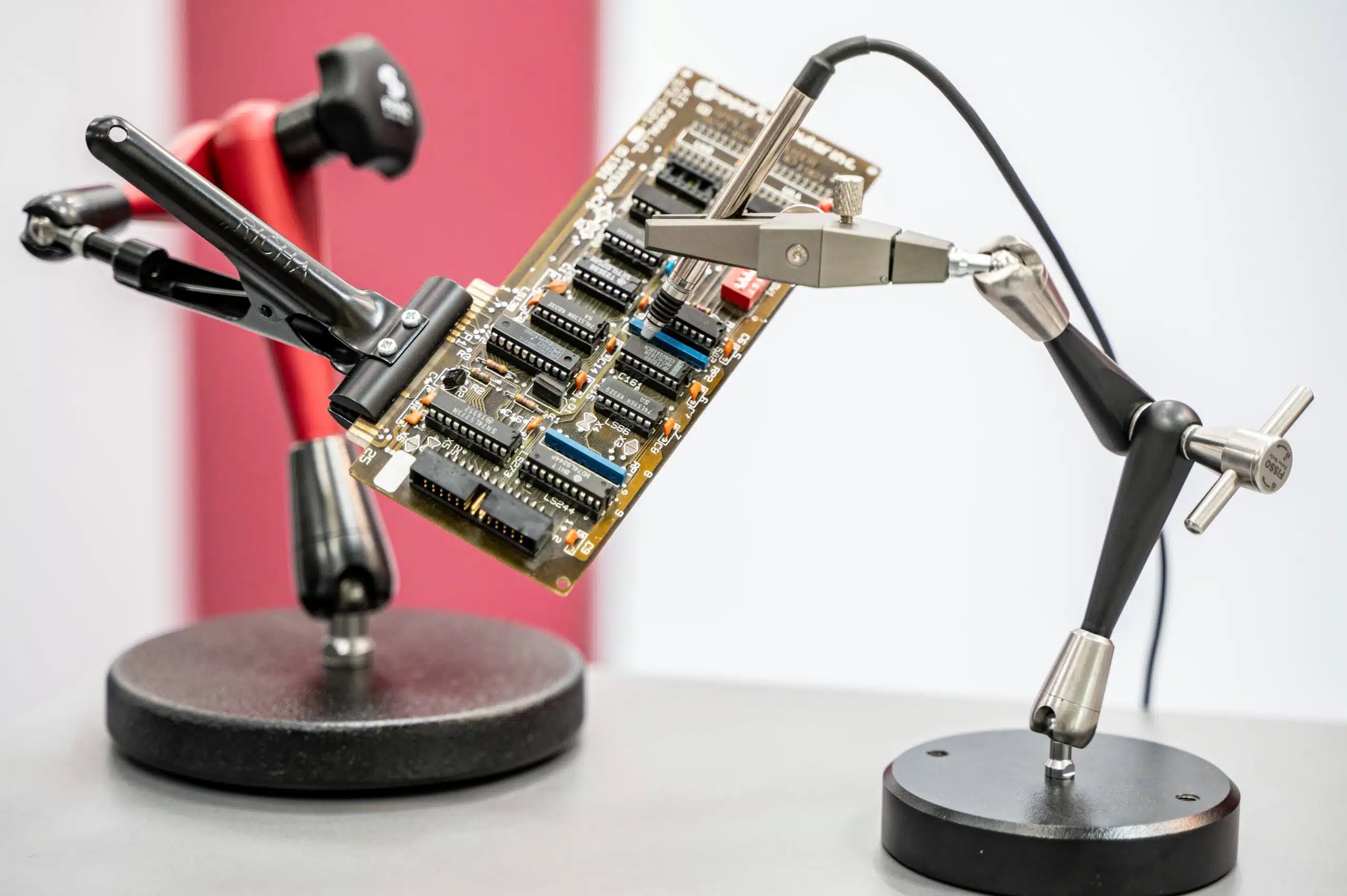 Further Applications 13 PCB Probe Holder scaled